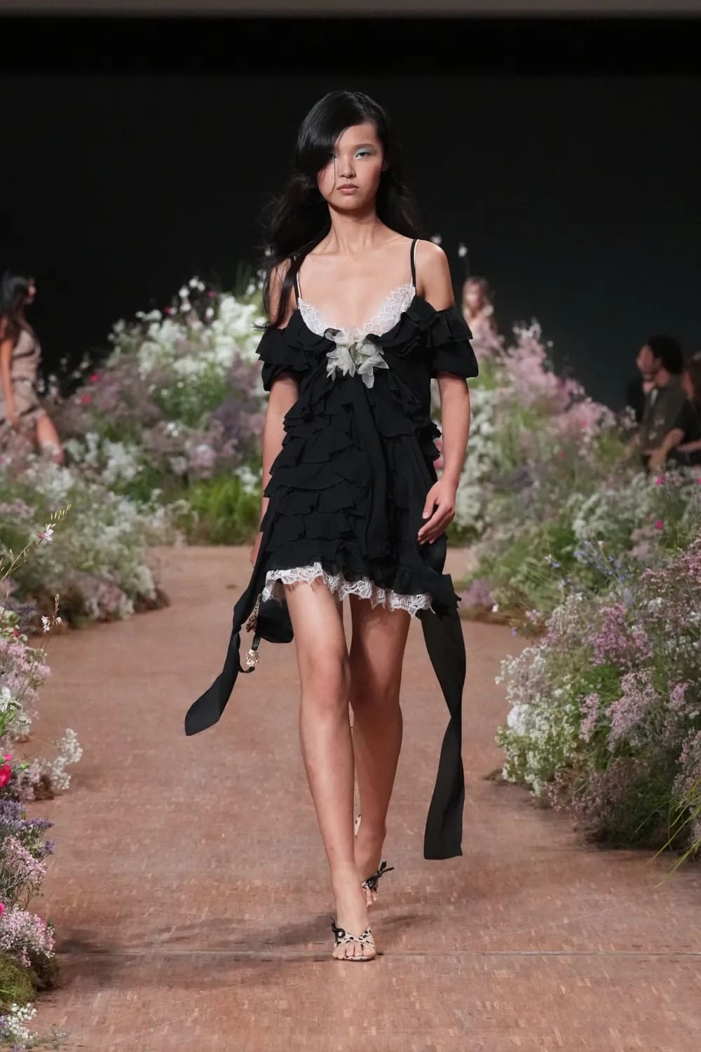 Elie Saab Spring Summer 2027 Ready to Wear Runway Magazine (28)
