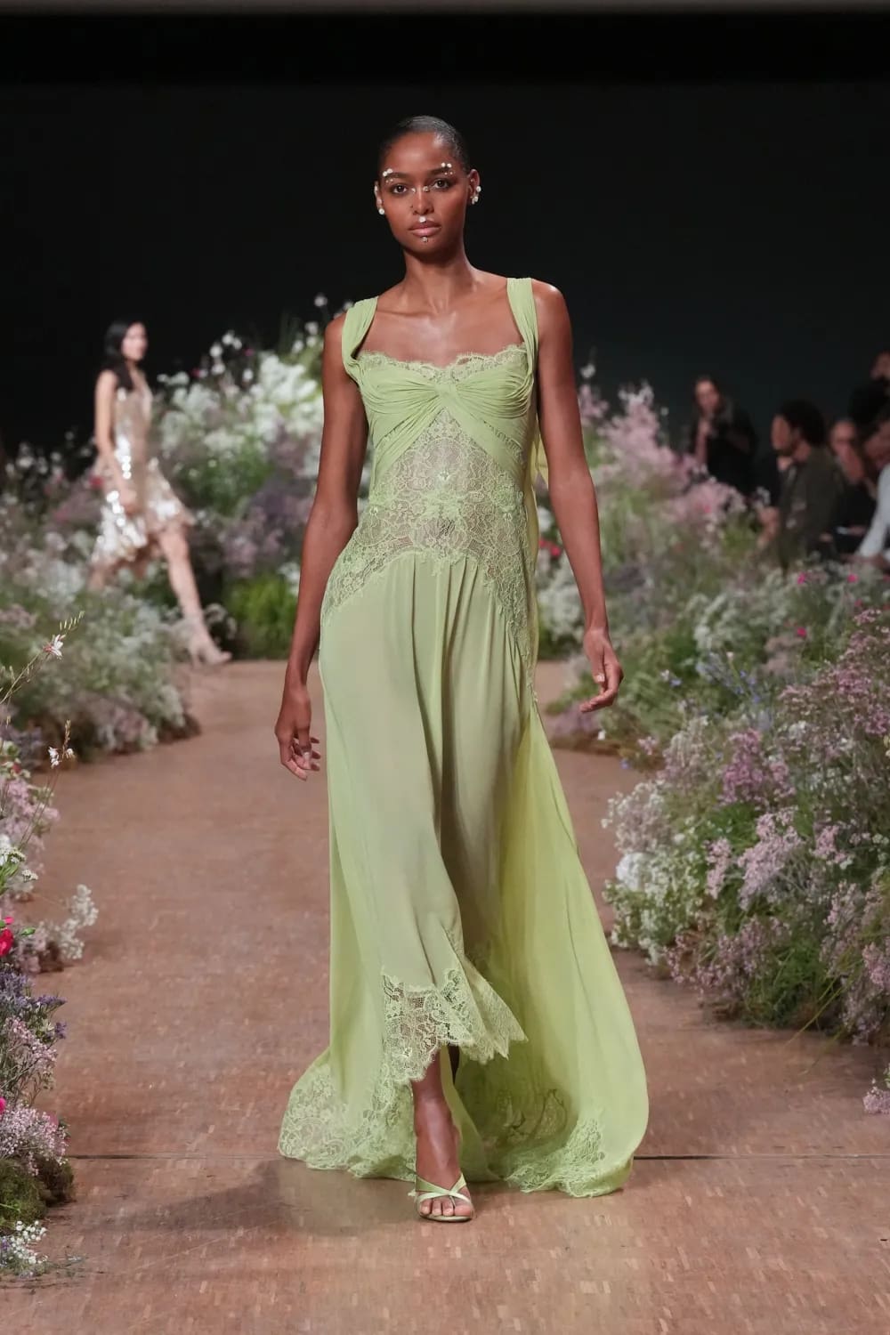Elie Saab Spring Summer 2027 Ready to Wear Runway Magazine (49)