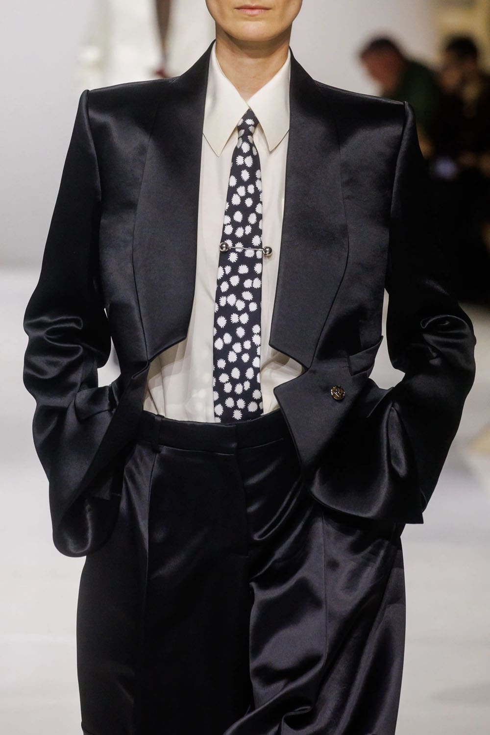 Givenchy Spring Summer 2027 Details Runway Magazine (16)
