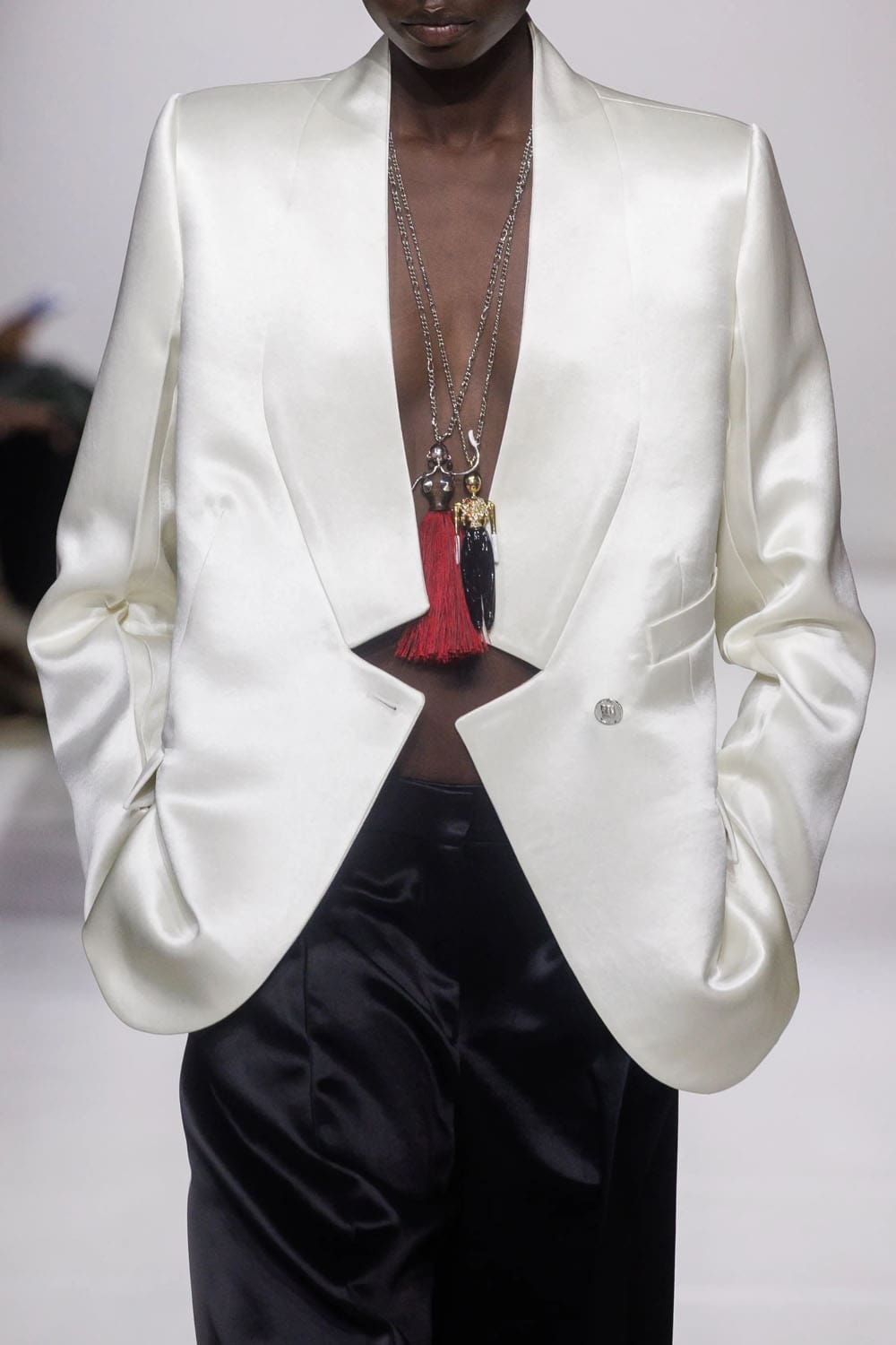 Givenchy Spring Summer 2027 Details Runway Magazine (17)