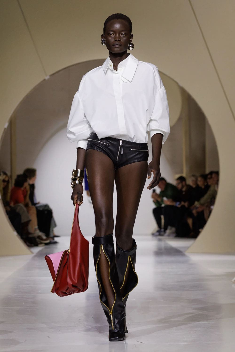 Givenchy Spring Summer 2027 Runway Magazine (10)