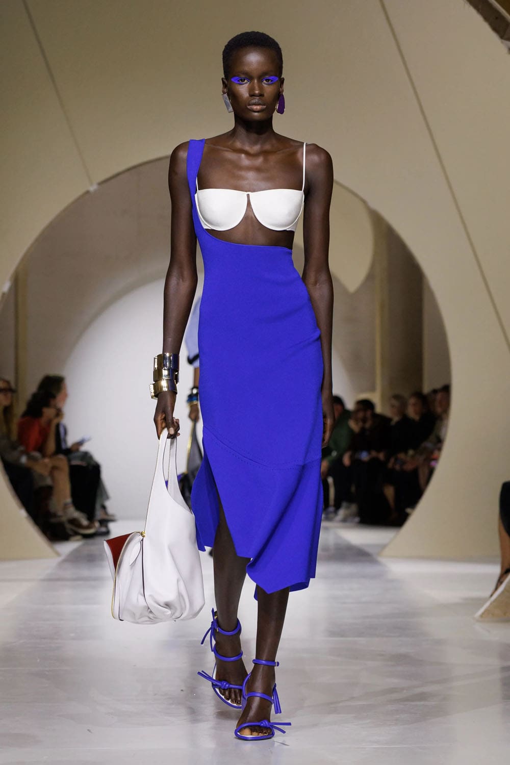 Givenchy Spring Summer 2027 Runway Magazine (17)