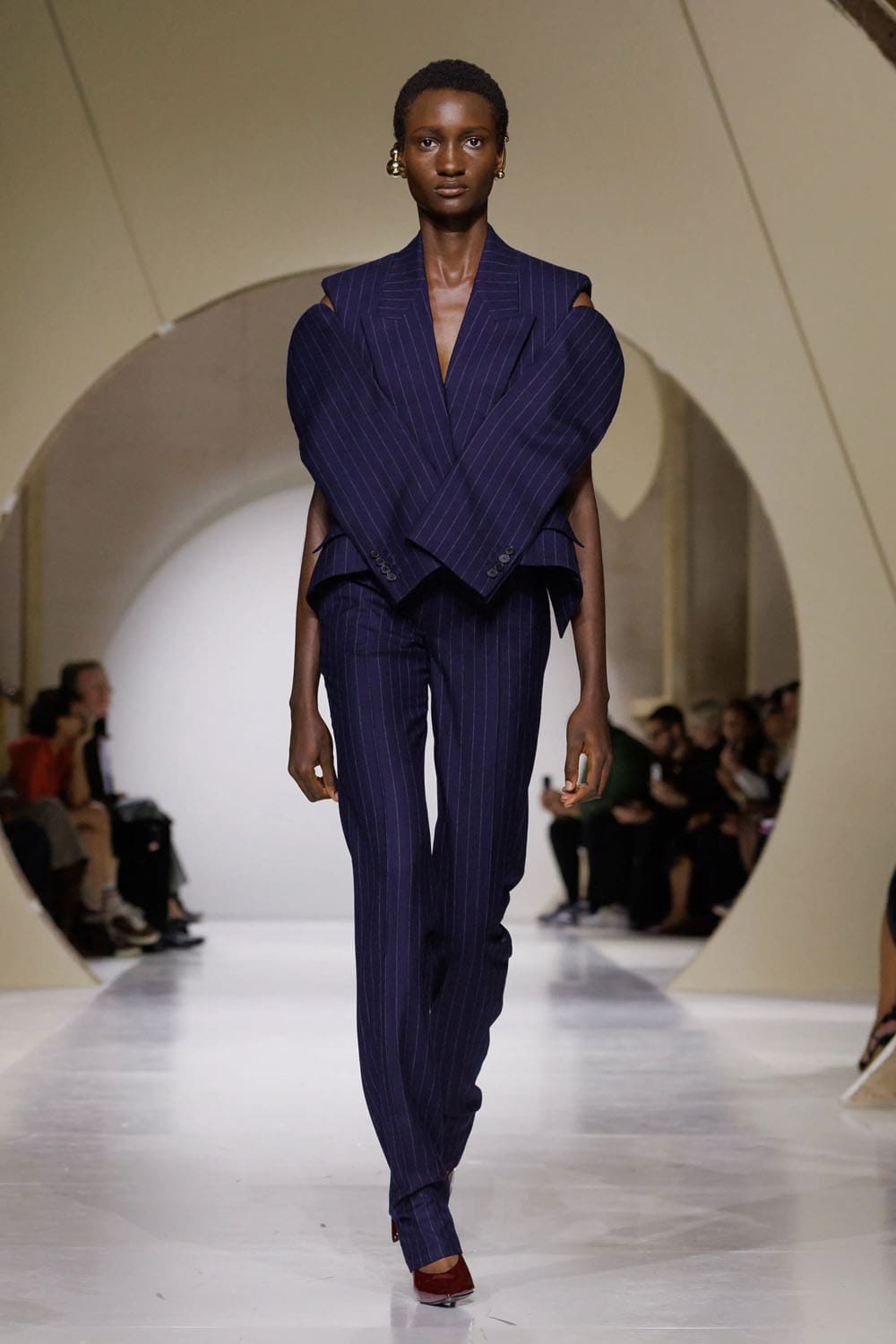 Givenchy Spring Summer 2027 Runway Magazine (38)