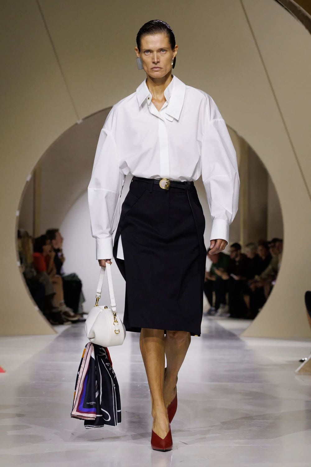 Givenchy Spring Summer 2027 Runway Magazine (4)