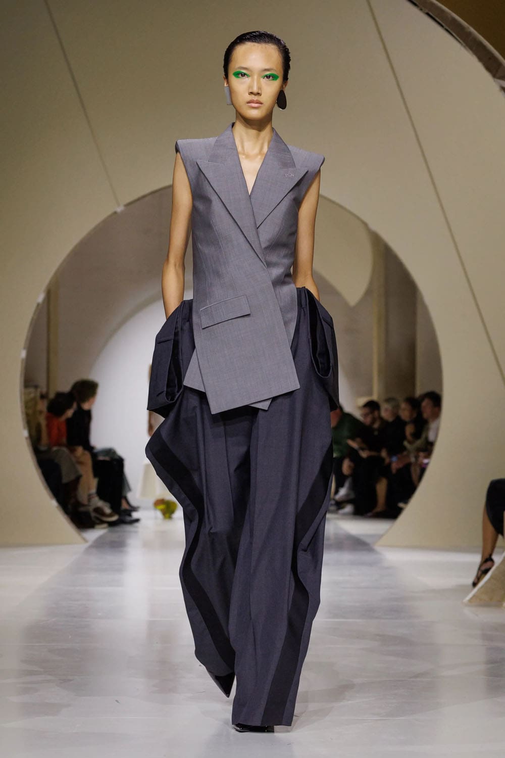 Givenchy Spring Summer 2027 Runway Magazine (42)