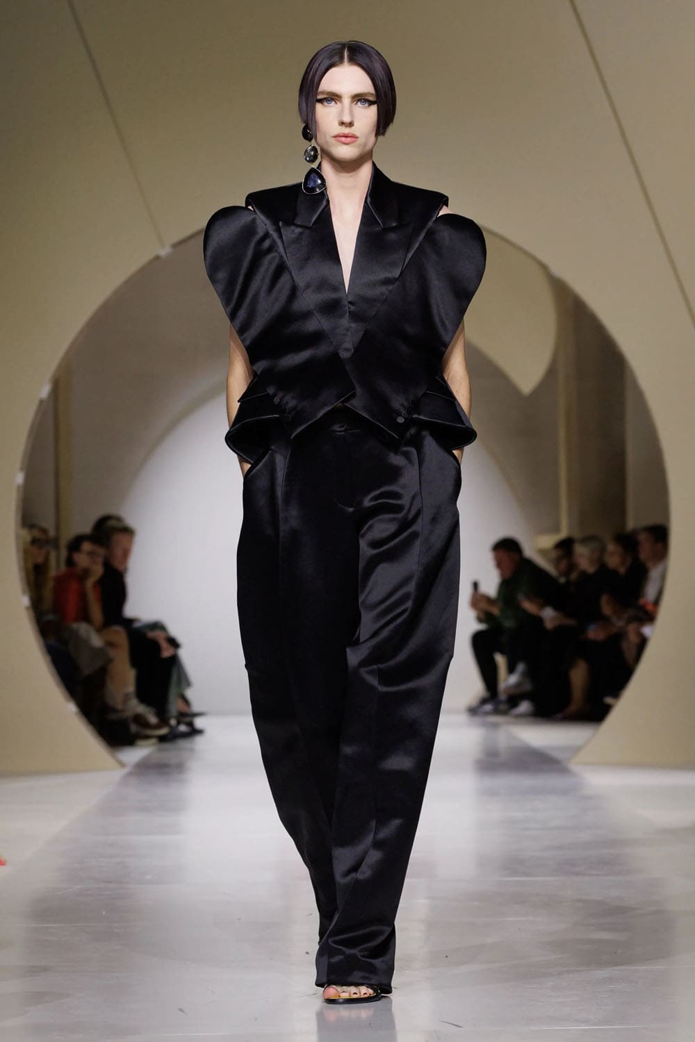 Givenchy Spring Summer 2027 Runway Magazine (54)