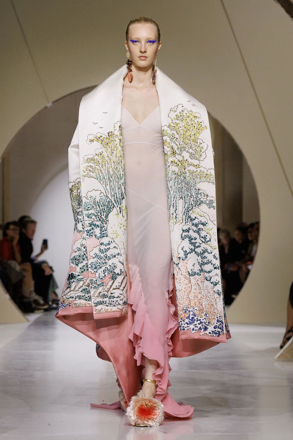 Givenchy Spring Summer 2027 Runway Magazine (55)
