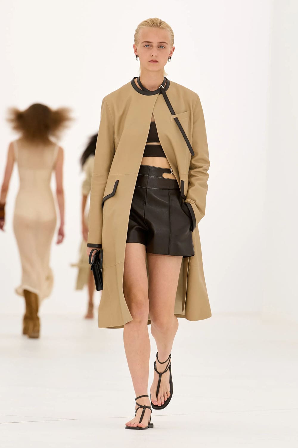 Hermes Spring Summer 2027 Runway Magazine (12)
