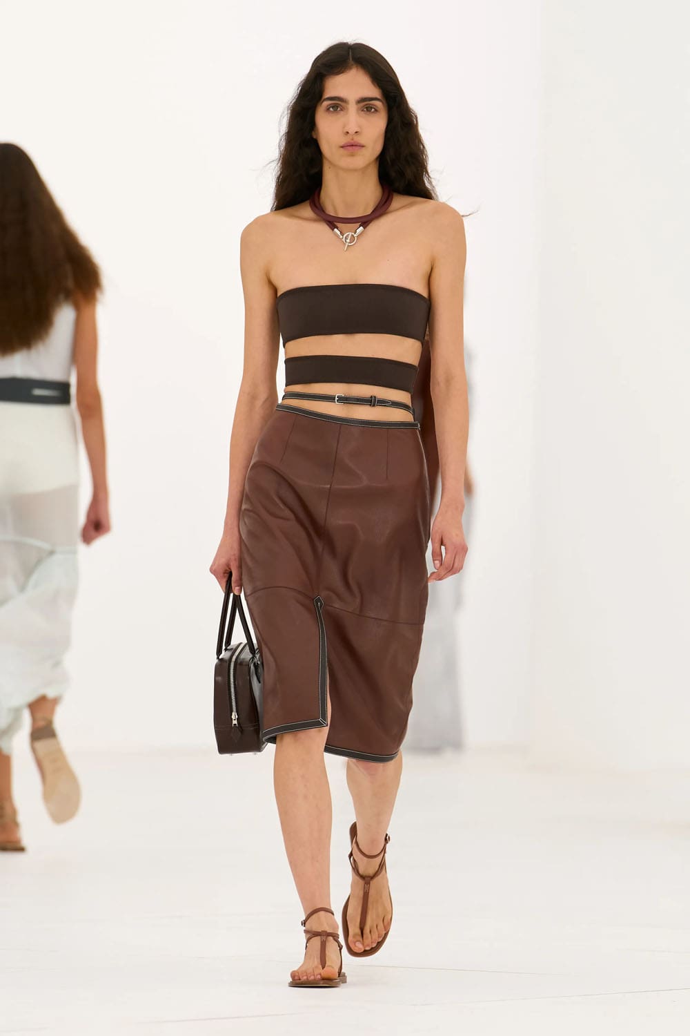 Hermes Spring Summer 2027 Runway Magazine (18)