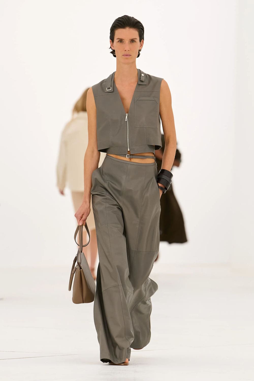 Hermes Spring Summer 2027 Runway Magazine (23)