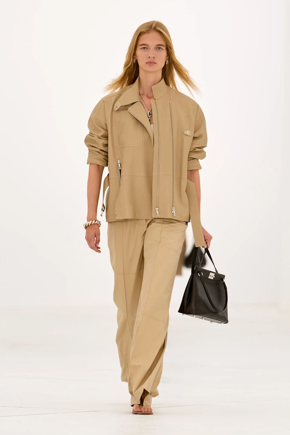 Hermes Spring Summer 2027 Runway Magazine (9)