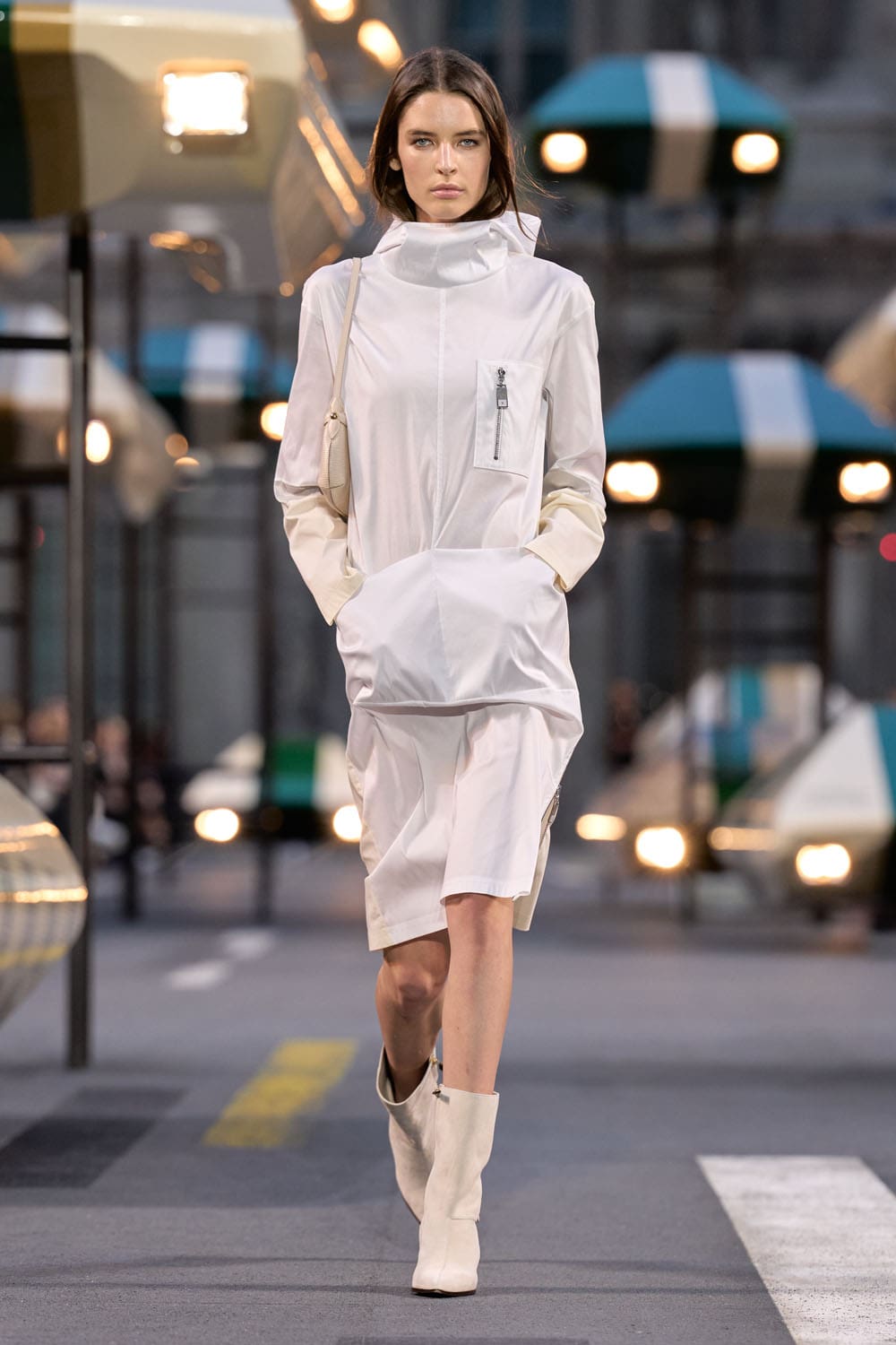 Louis Vuitton Spring Summer 2027 Runway Magazine (10)