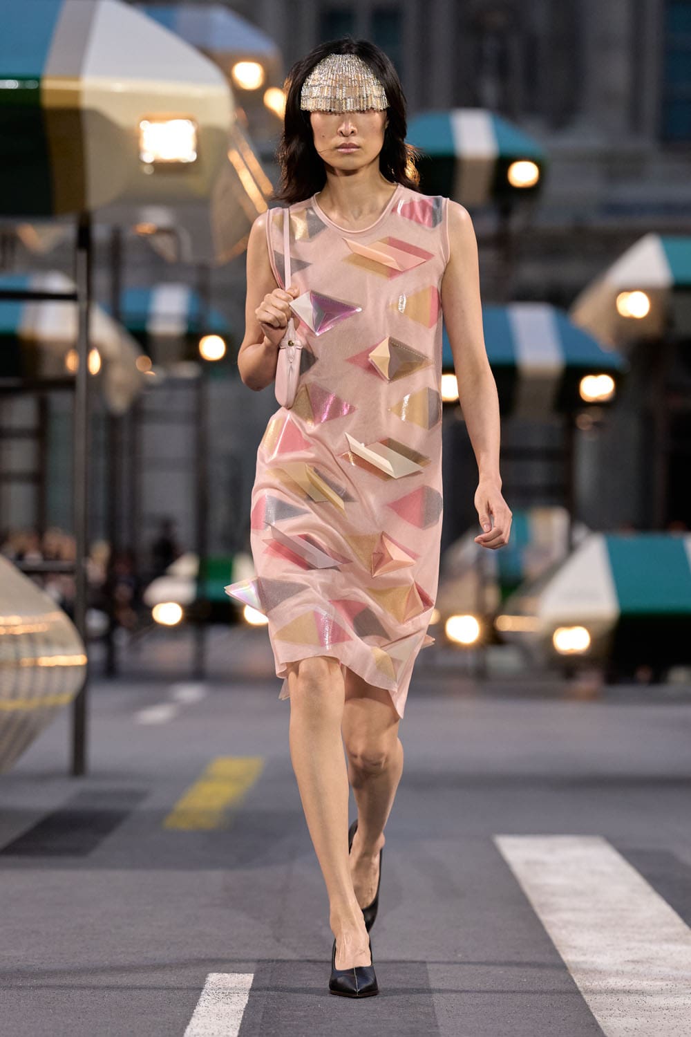 Louis Vuitton Spring Summer 2027 Runway Magazine (21)