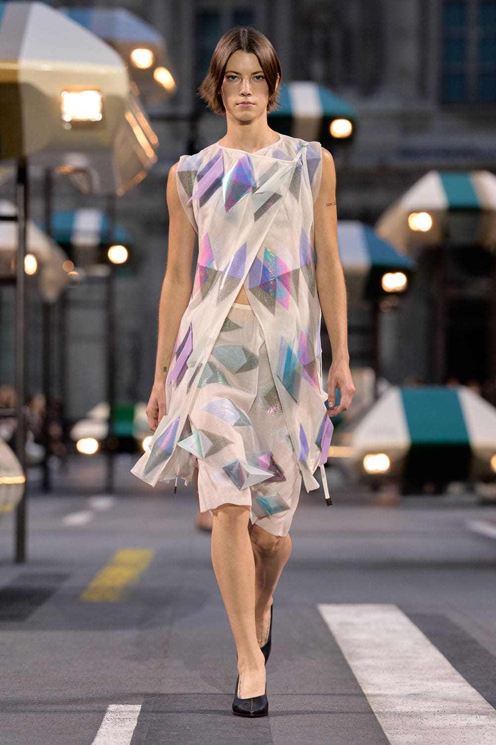Louis Vuitton Spring Summer 2027 Runway Magazine (22)