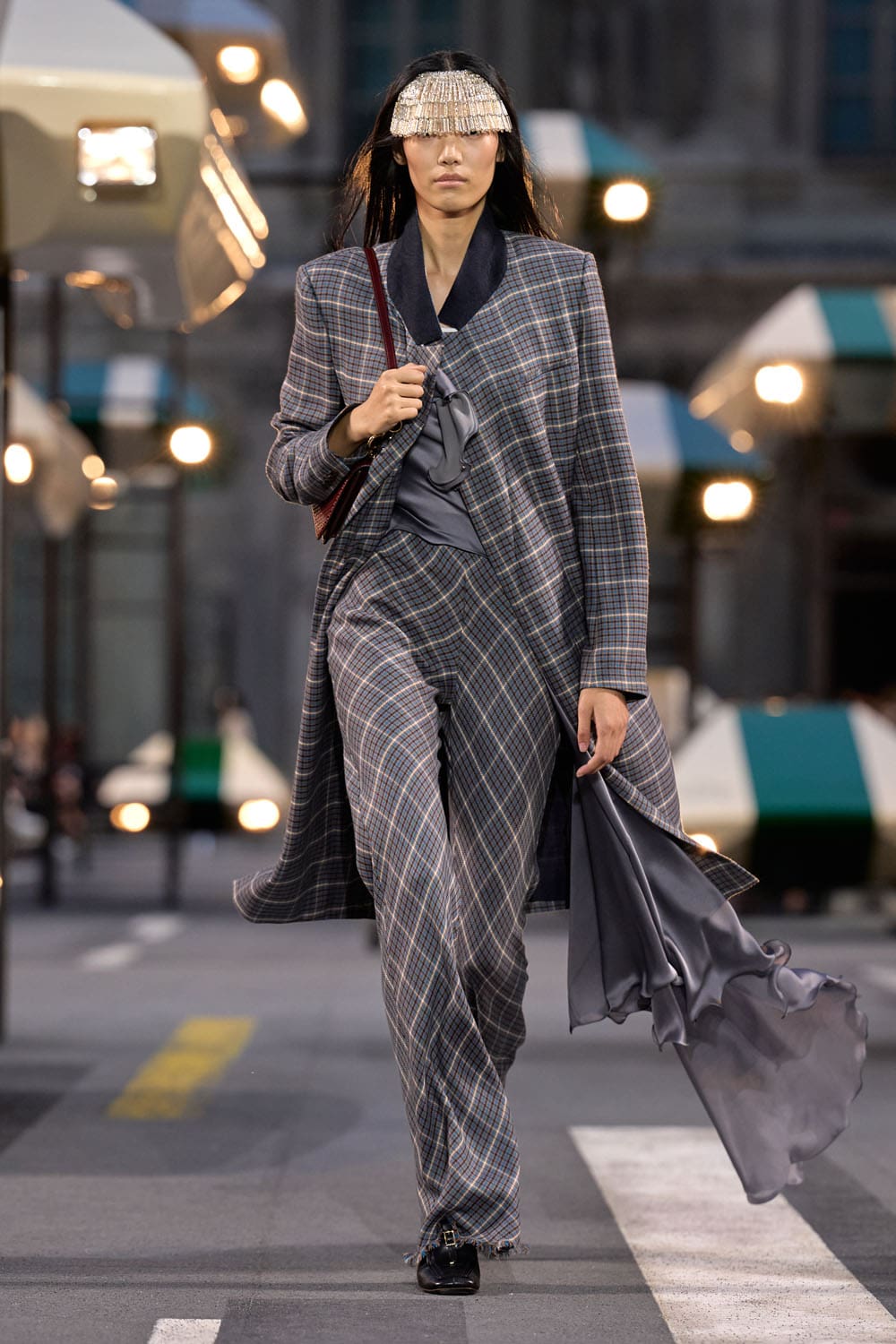 Louis Vuitton Spring Summer 2027 Runway Magazine (31)
