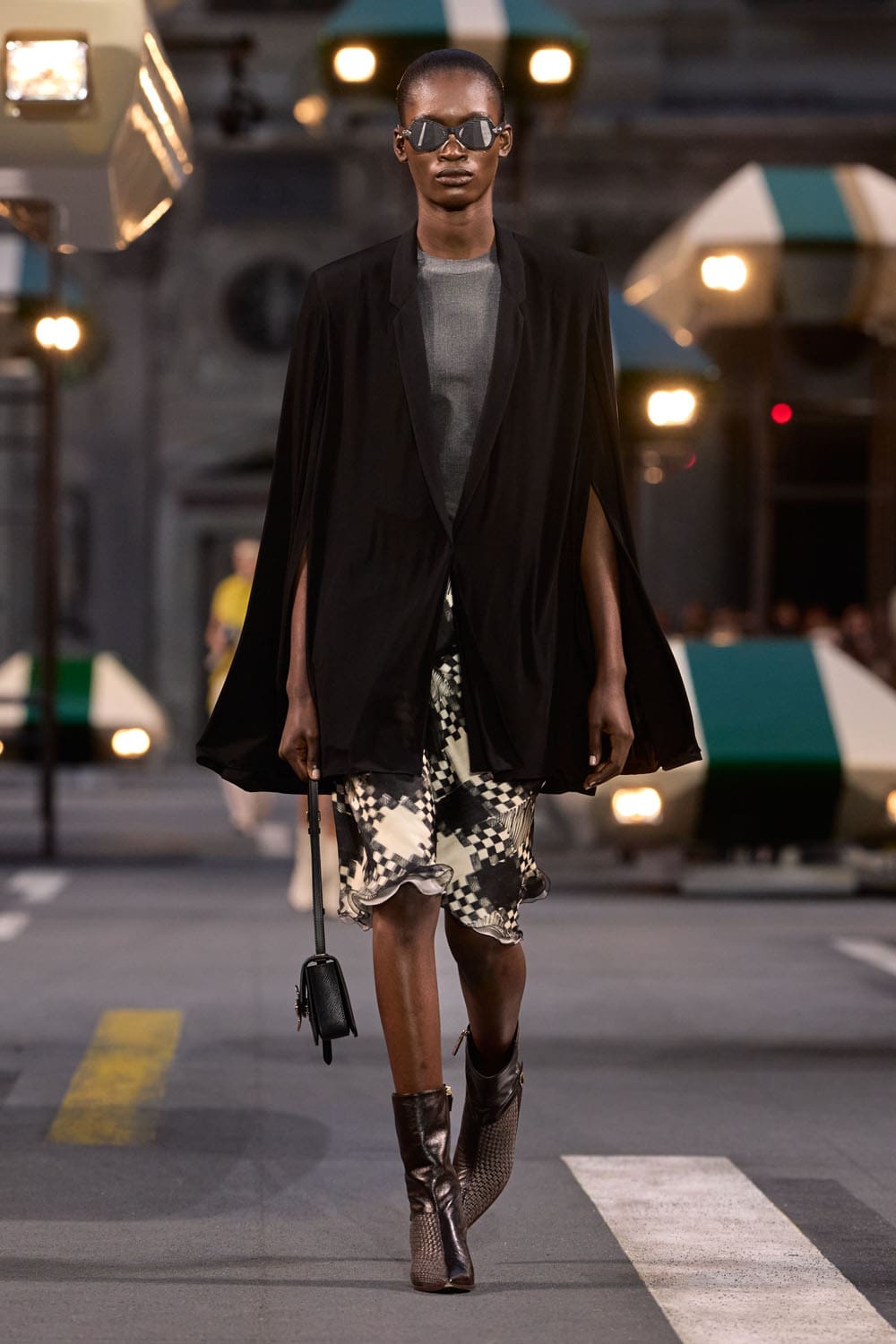 Louis Vuitton Spring Summer 2027 Runway Magazine (43)