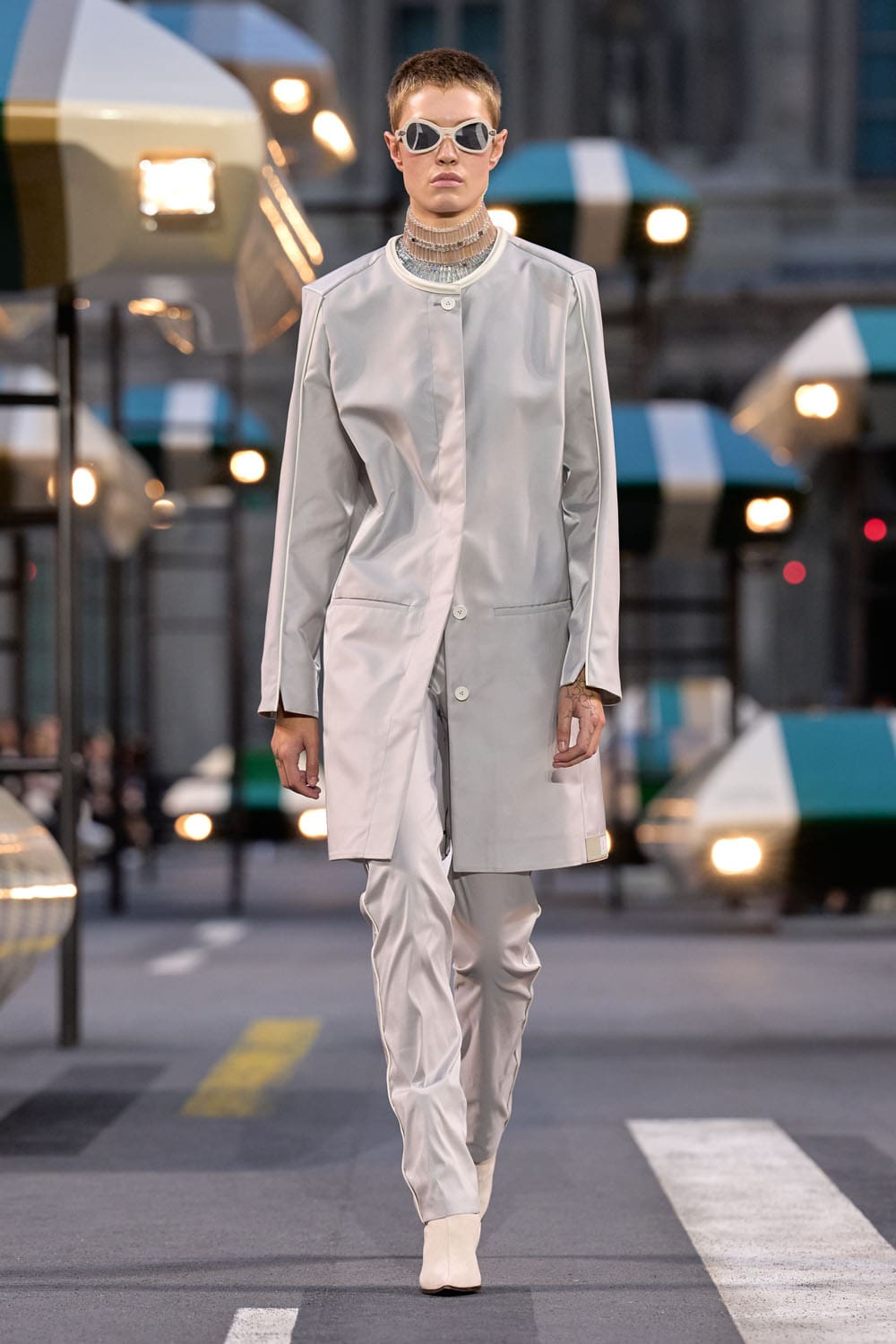 Louis Vuitton Spring Summer 2027 Runway Magazine (8)