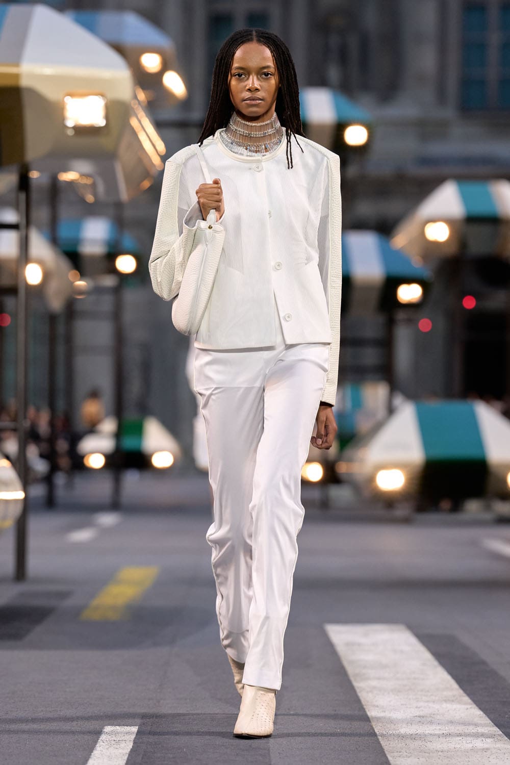 Louis Vuitton Spring Summer 2027 Runway Magazine (9)