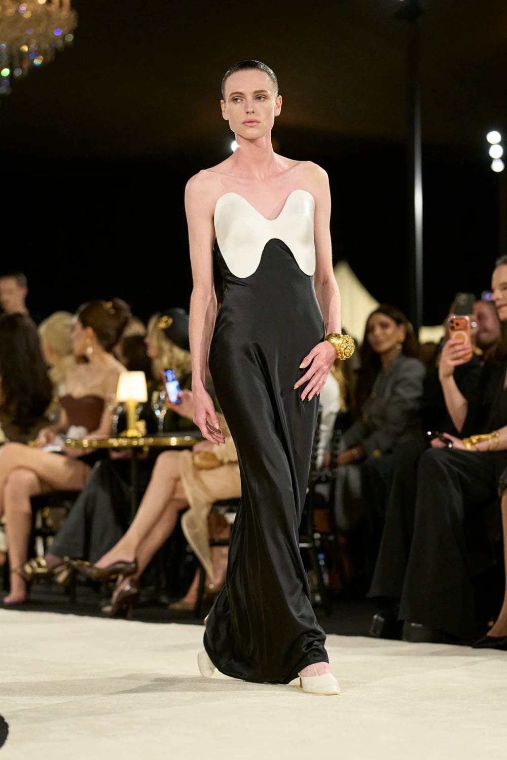Schiaparelli Spring Summer 2027 Runway Magazine (12)