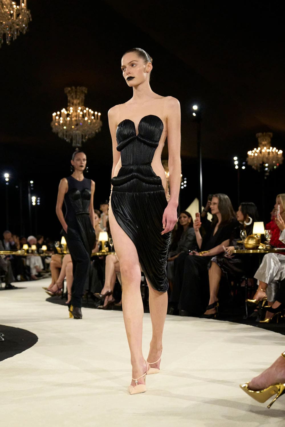 Schiaparelli Spring Summer 2027 Runway Magazine (15)