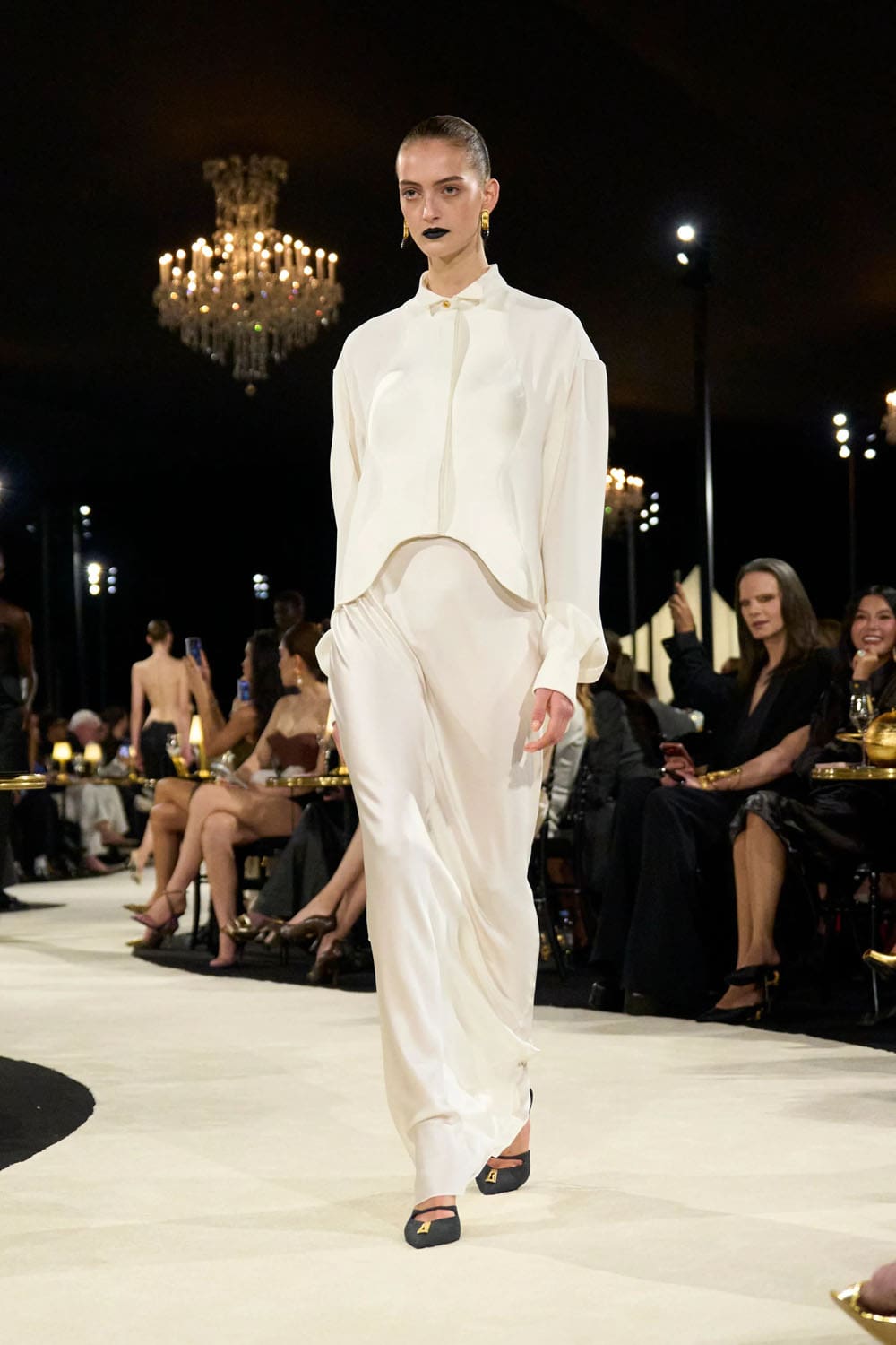 Schiaparelli Spring Summer 2027 Runway Magazine (9)